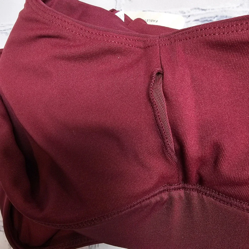 NEW Fabletics No-Bounce‎ High Impact Sports Bra Merlot XS